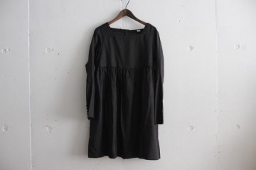 ALDIN スクエアネックブラウス black