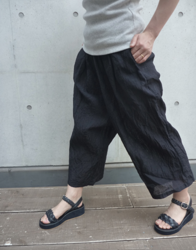 動き易い、サルエル。